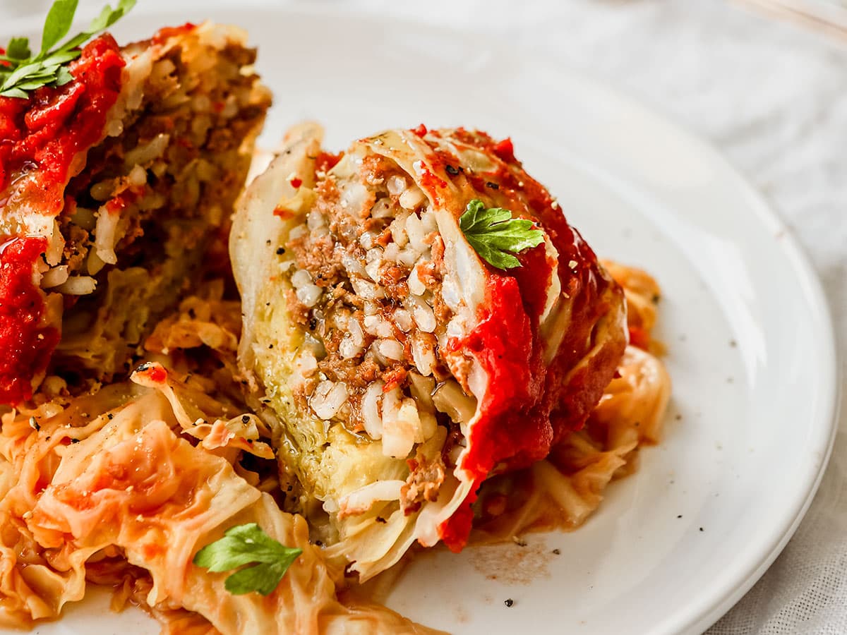 Cabbage Rolls Stuffed with Bulgur and White Beans